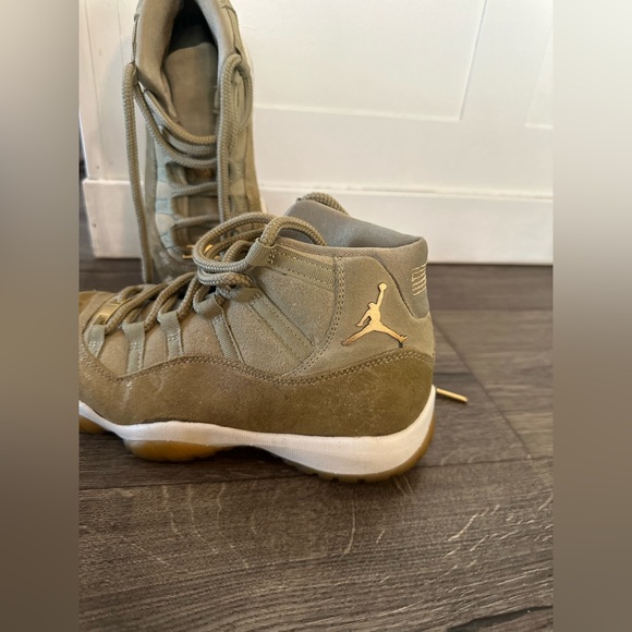 Nike Air Jordan 11 Shoes Womens Size 8 Green Basketball Sneakers AR0715-200 - Picture 14 of 16
